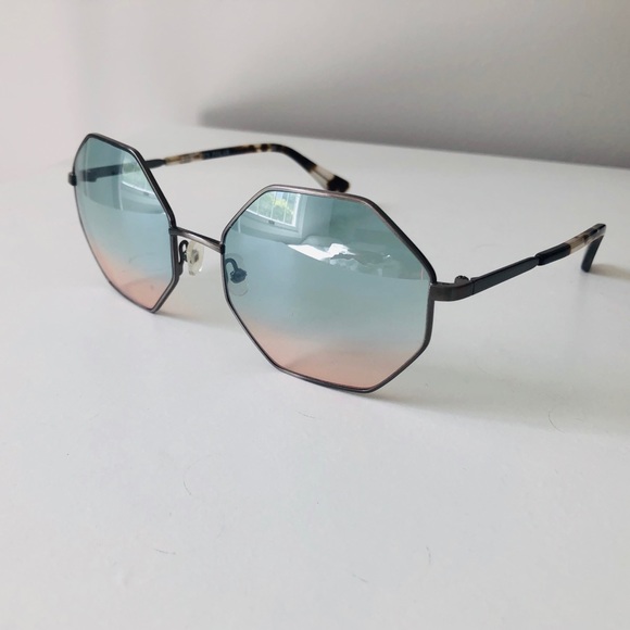 BRAND NEW Sunglasses with Case - Picture 8 of 8